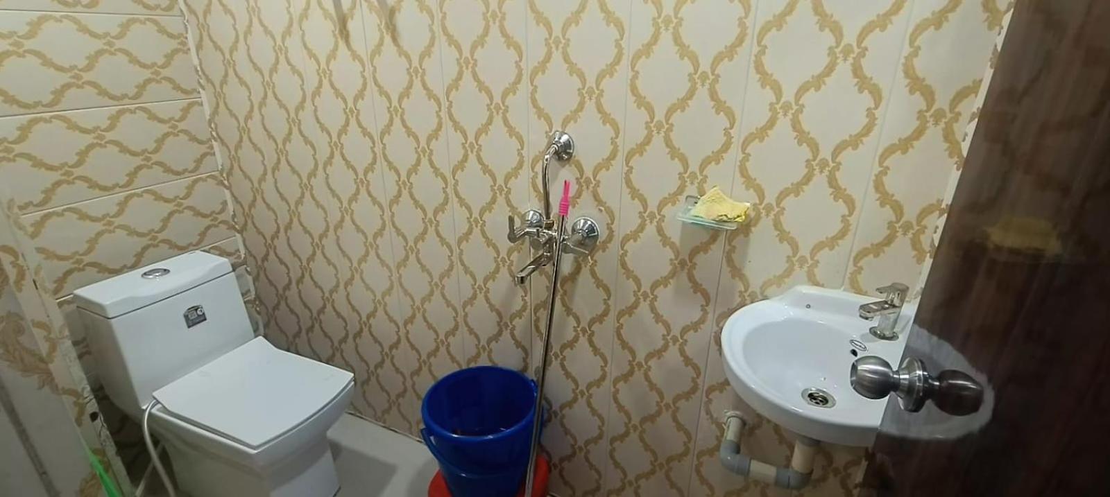 Goenka Home Stay Barsana Chhata Bagian luar foto
